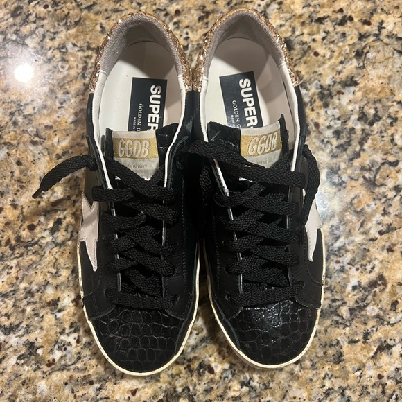 Golden Goose Superstar Leather Glitter Low-Top Sneakers Size 37 Black and Gold - Picture 2 of 11